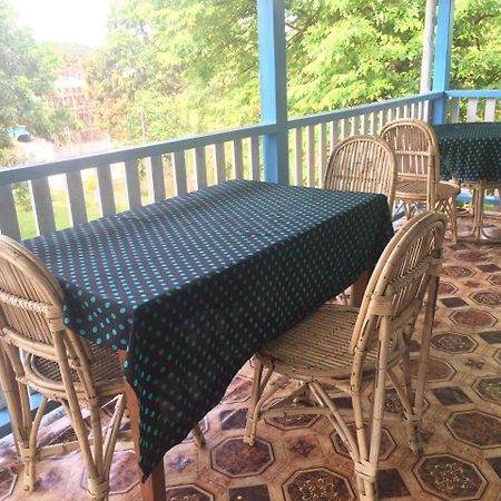 Rekona Lodge ギゾ エクステリア 写真