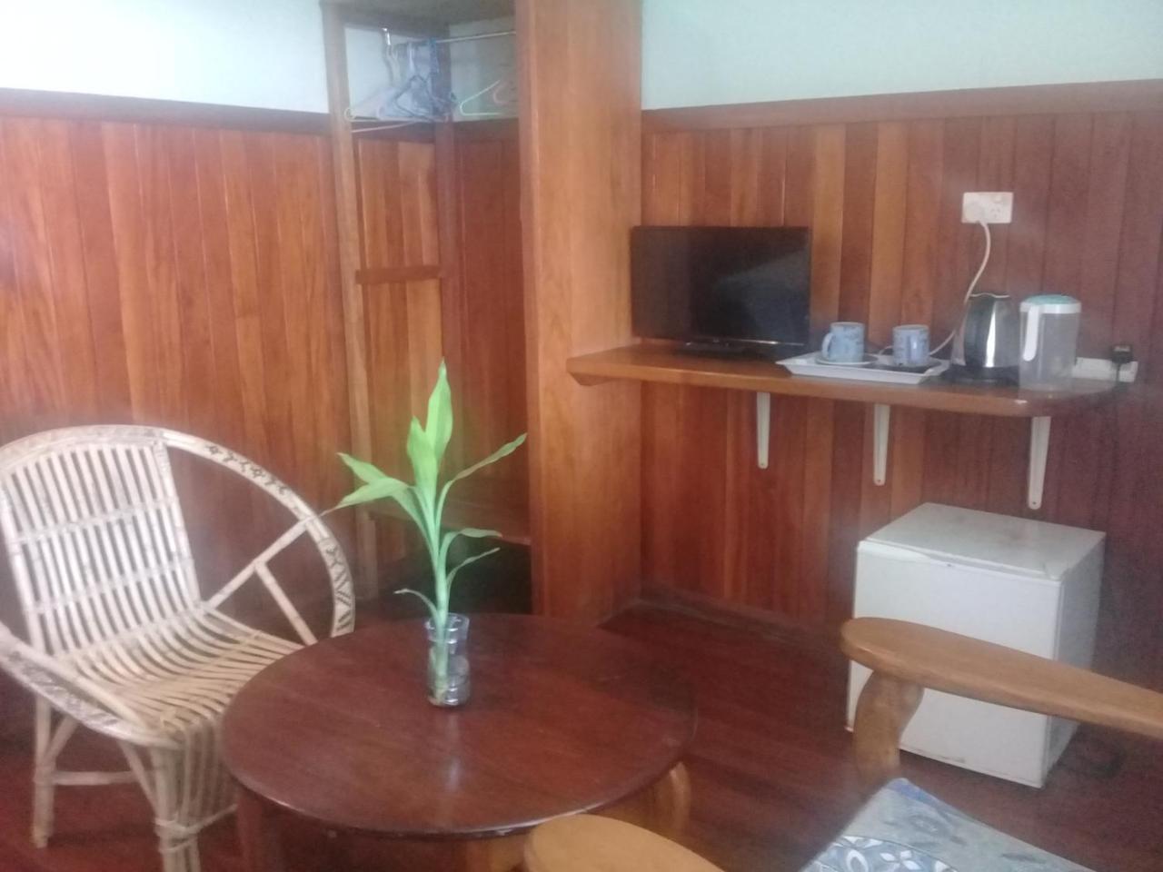 Rekona Lodge ギゾ エクステリア 写真